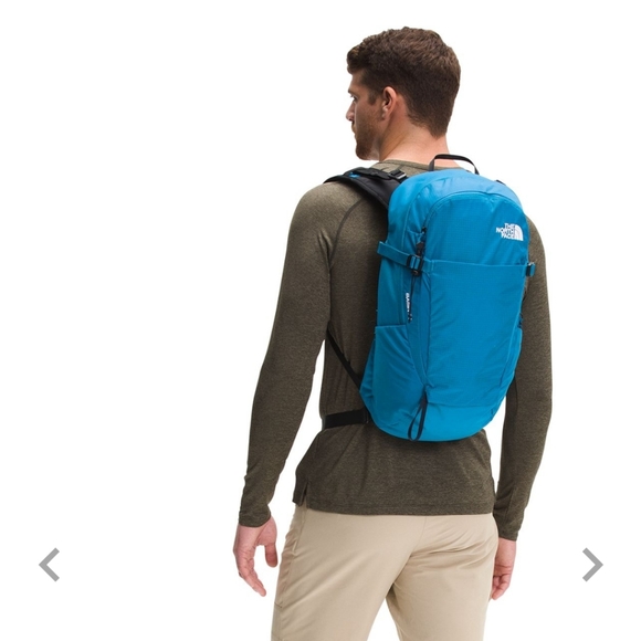 NWT The North Face Basin 24 blue backpack - Picture 2 of 10